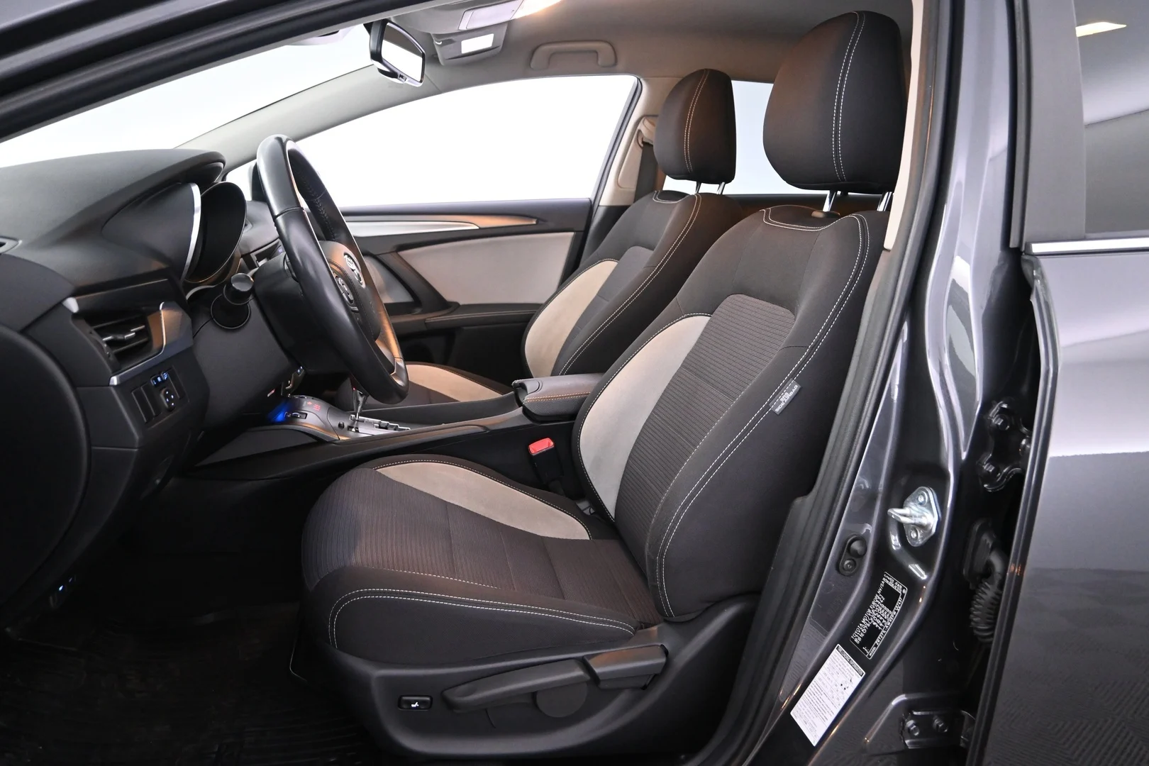 Car Image - 17JQ1q8a6nWvqUIrDzePP9