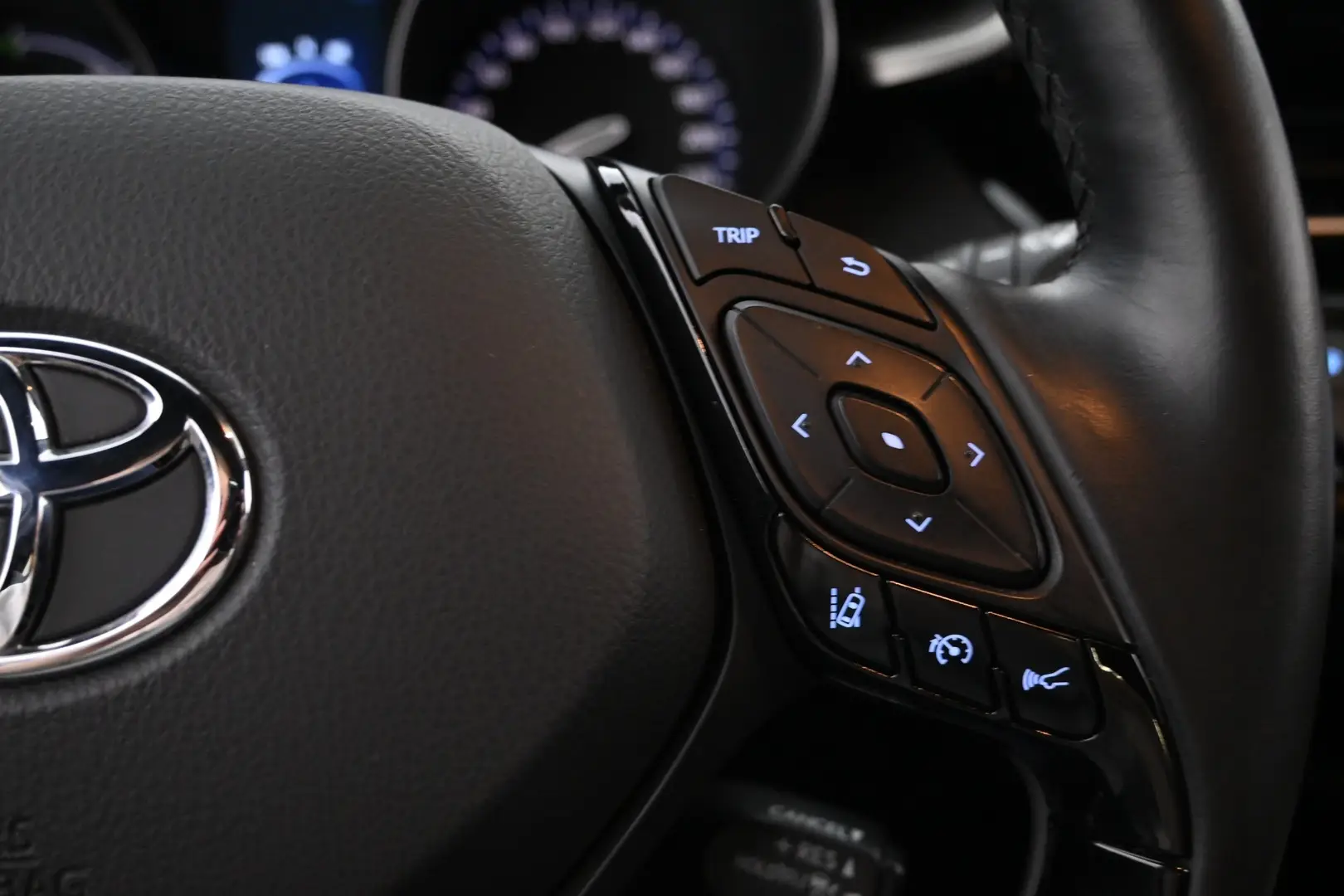 Car Image - 7Jsq83IFjLmw4o1KXUrorb
