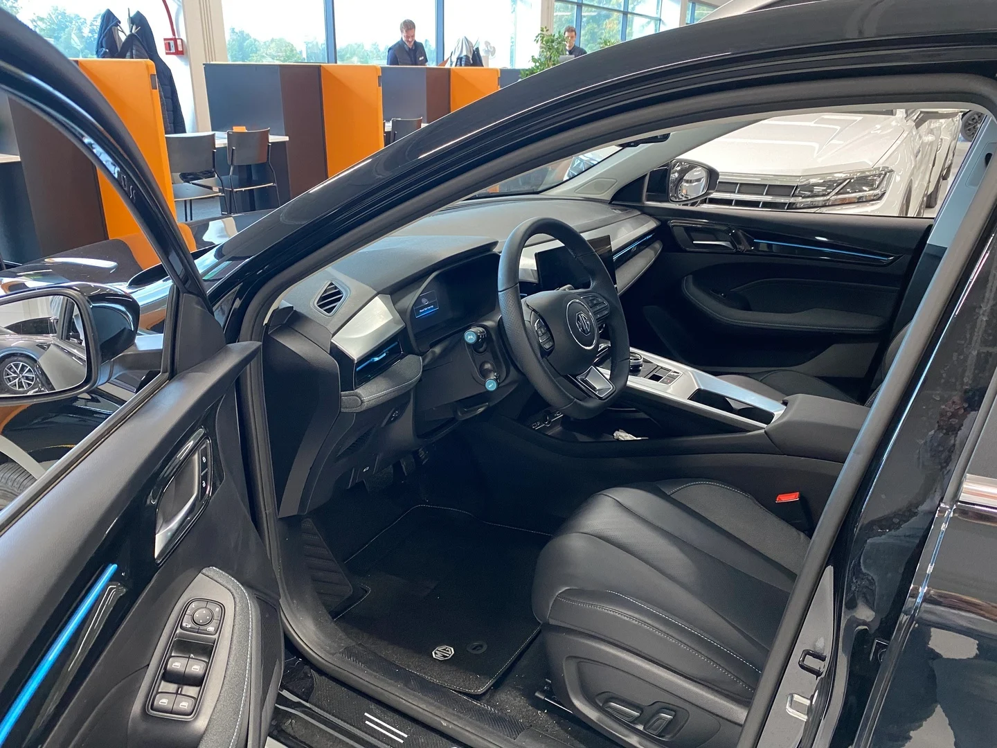 Car Image - 1vycp2dOv4tNU9JzXFAo9U