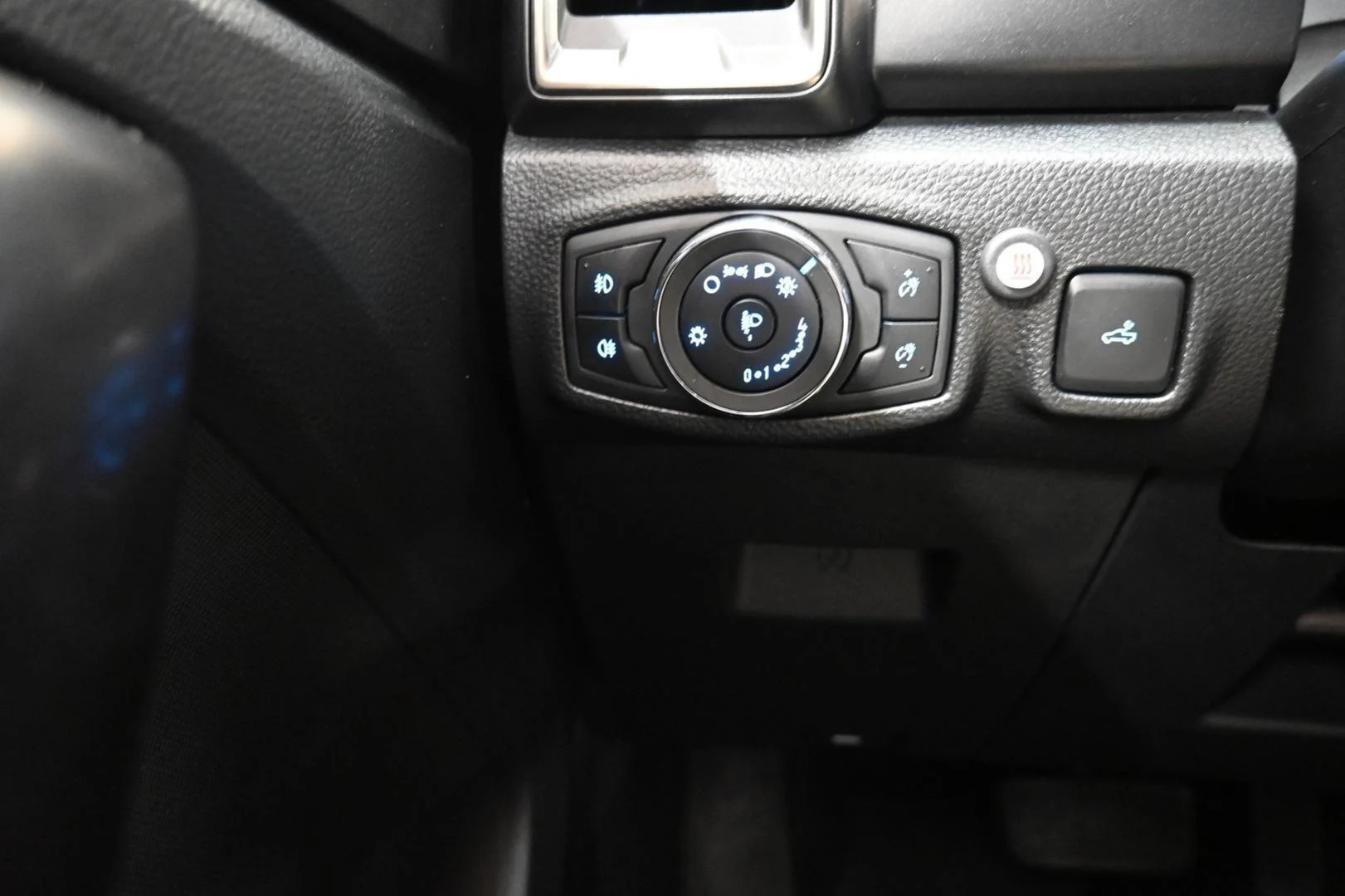 Car Image - 1koIBVT3GLvEi30ayObkL4