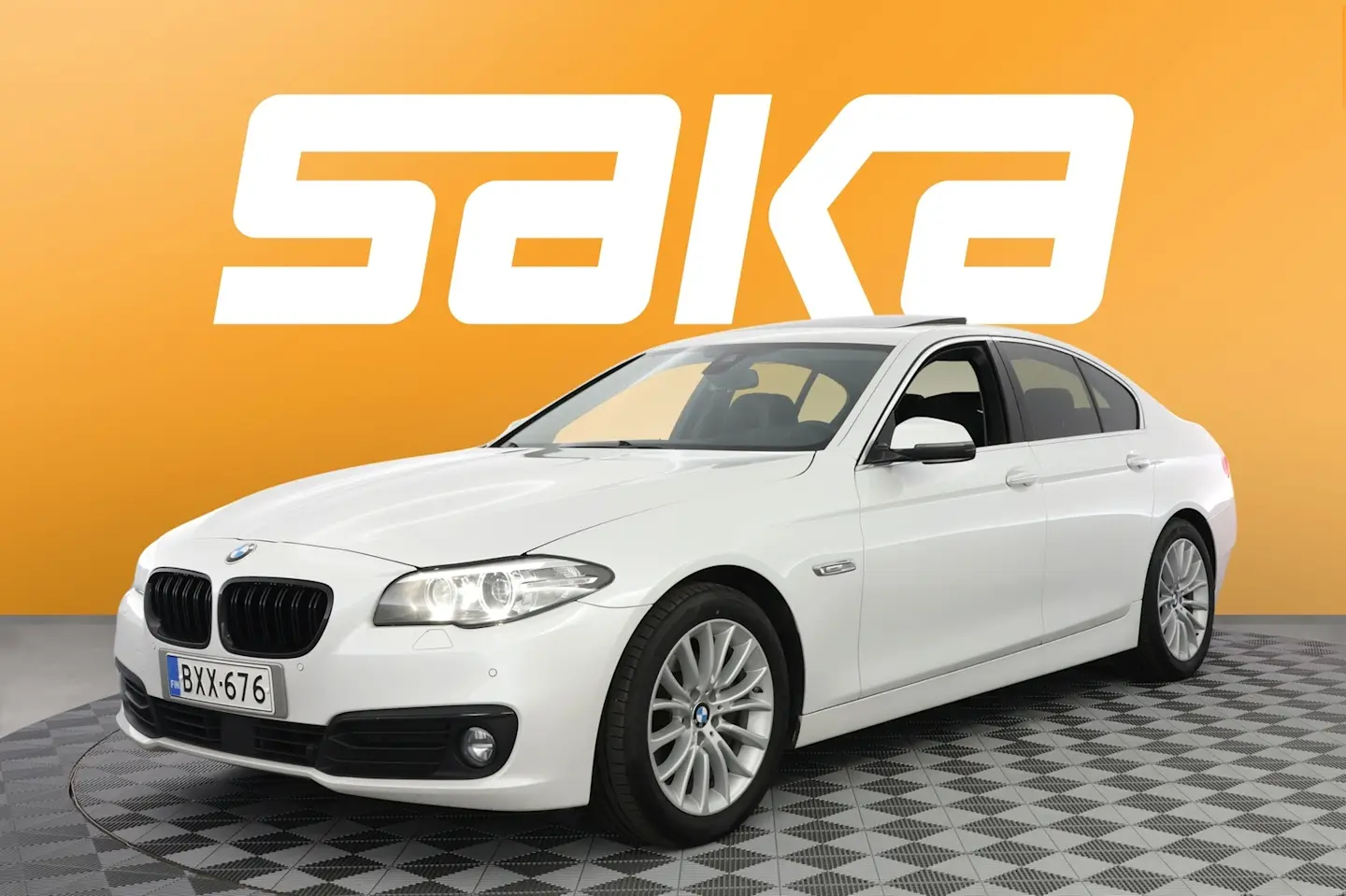 Car Image - 2xw77m5w355Yamdi1dH8NQ