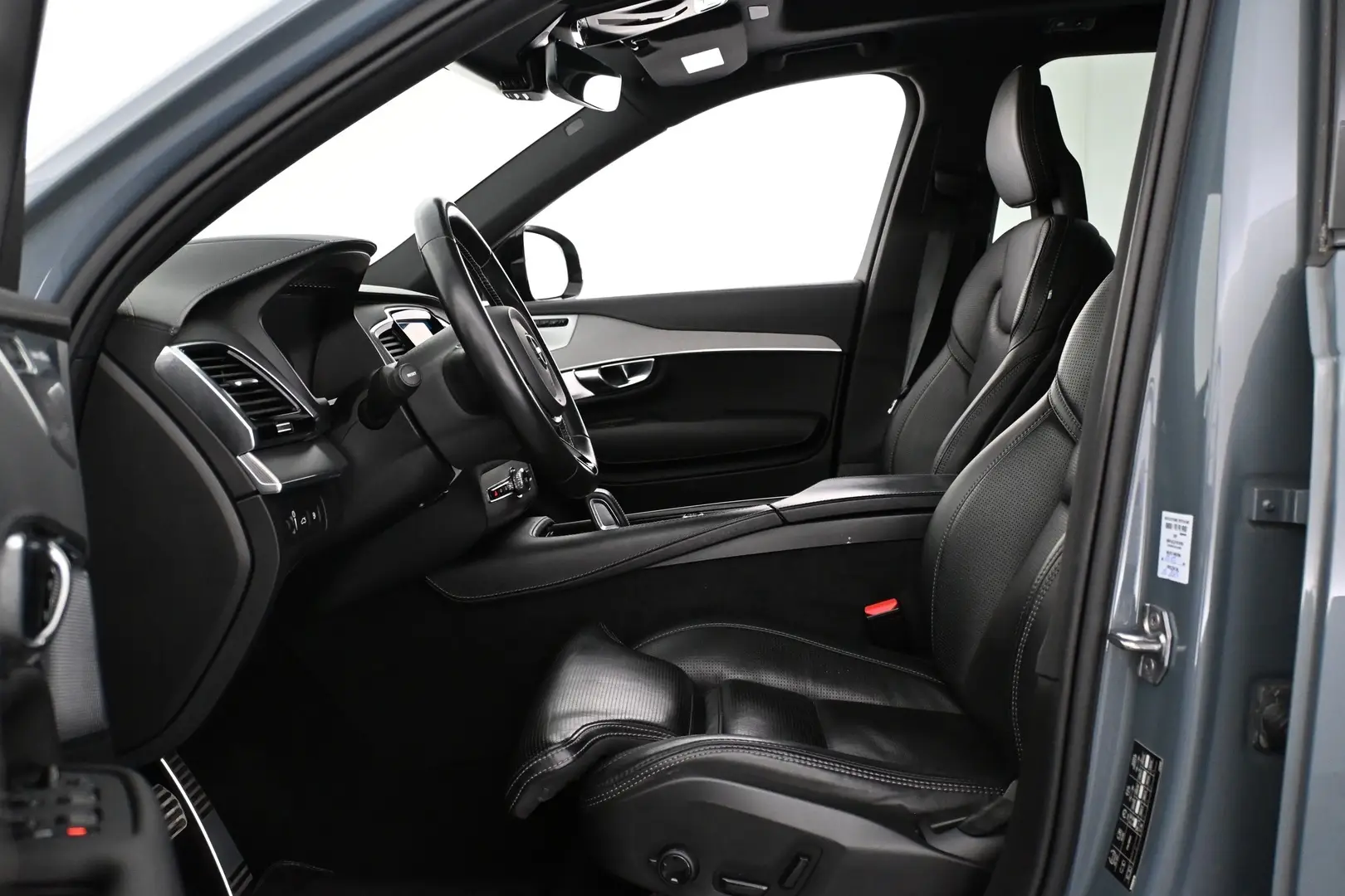 Car Image - 77n7xVQZlWssKUg0vZ7R5x
