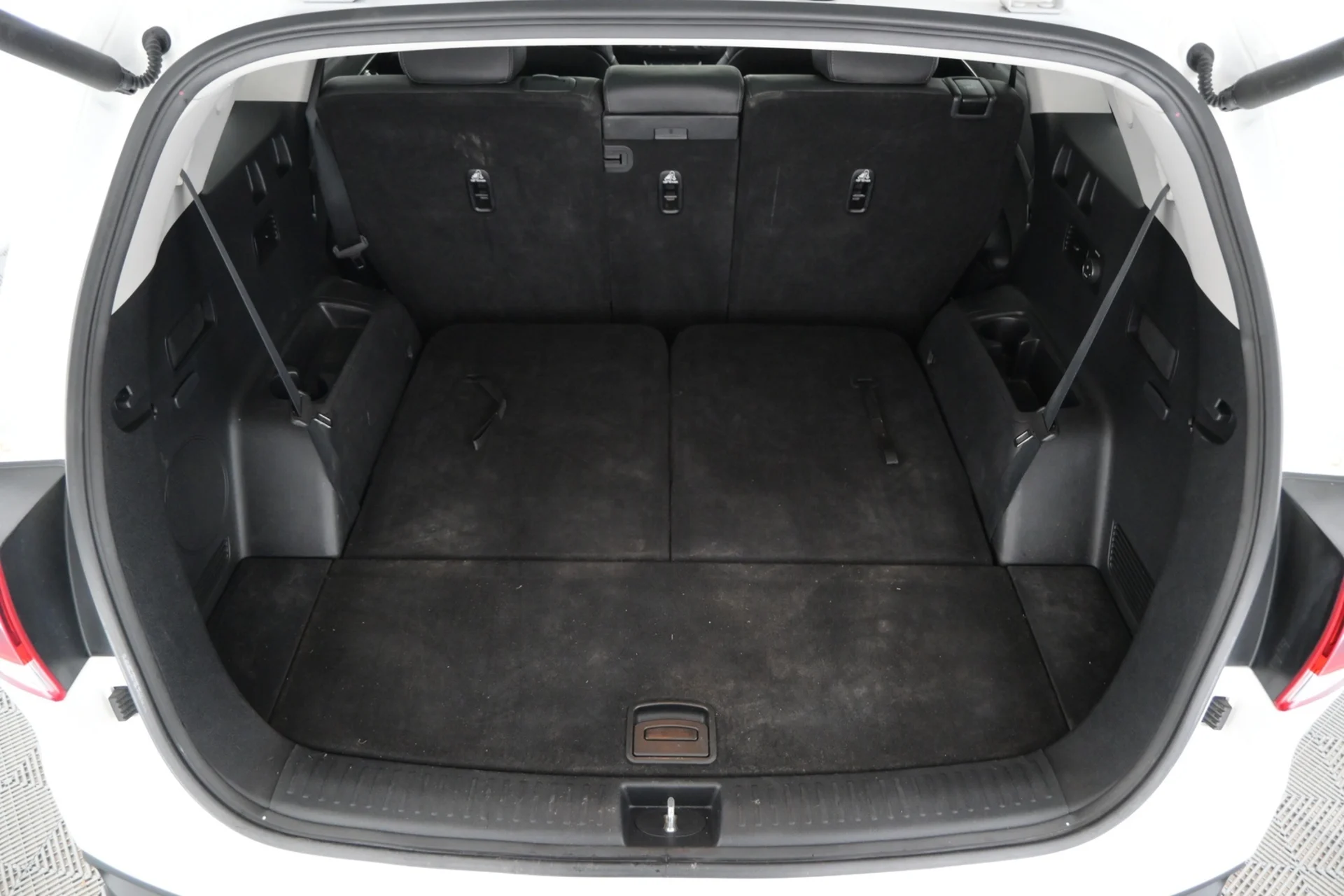 Car Image - 3UPfQPm4wyeDXQH4saIU6Q