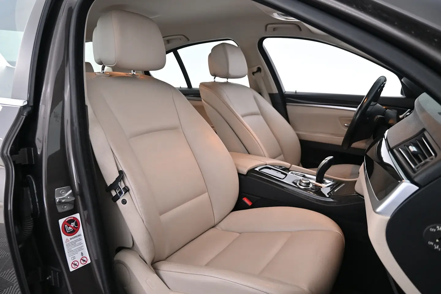 Car Image - 1xiNvUx4a9UokOEICBEQAJ