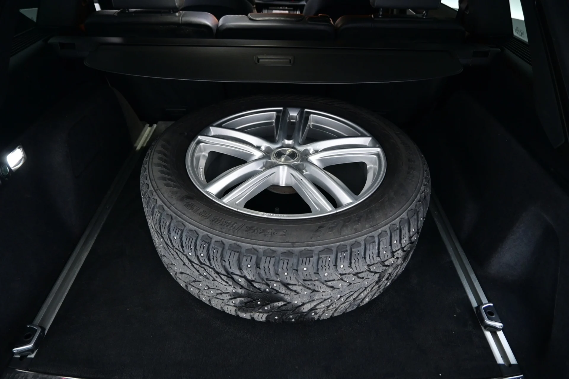 Car Image - 5my9L4Tl1zliToThWS61eV