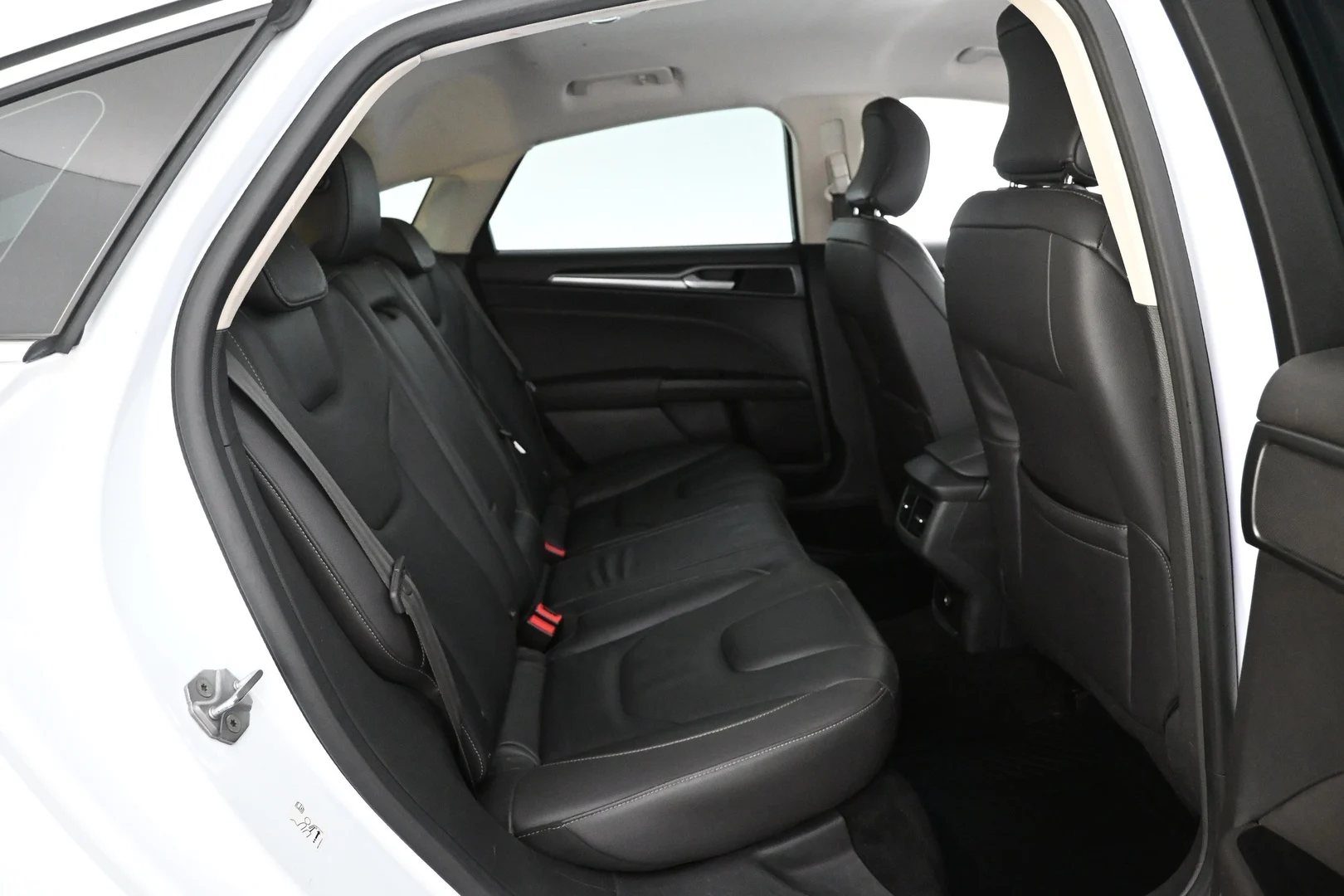 Car Image - 5UVAUqT11FlILuc0FyBgv0