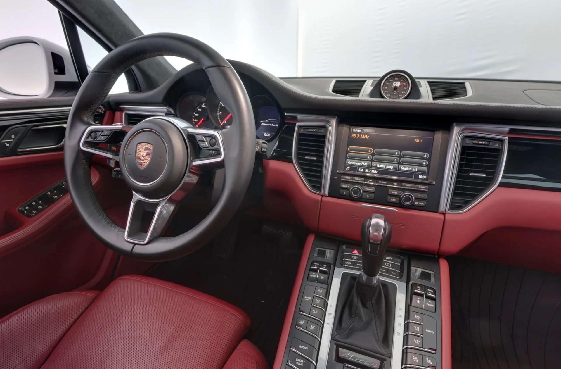 Car Image - 5amvhMTdIWAXPbyhe9Uoik