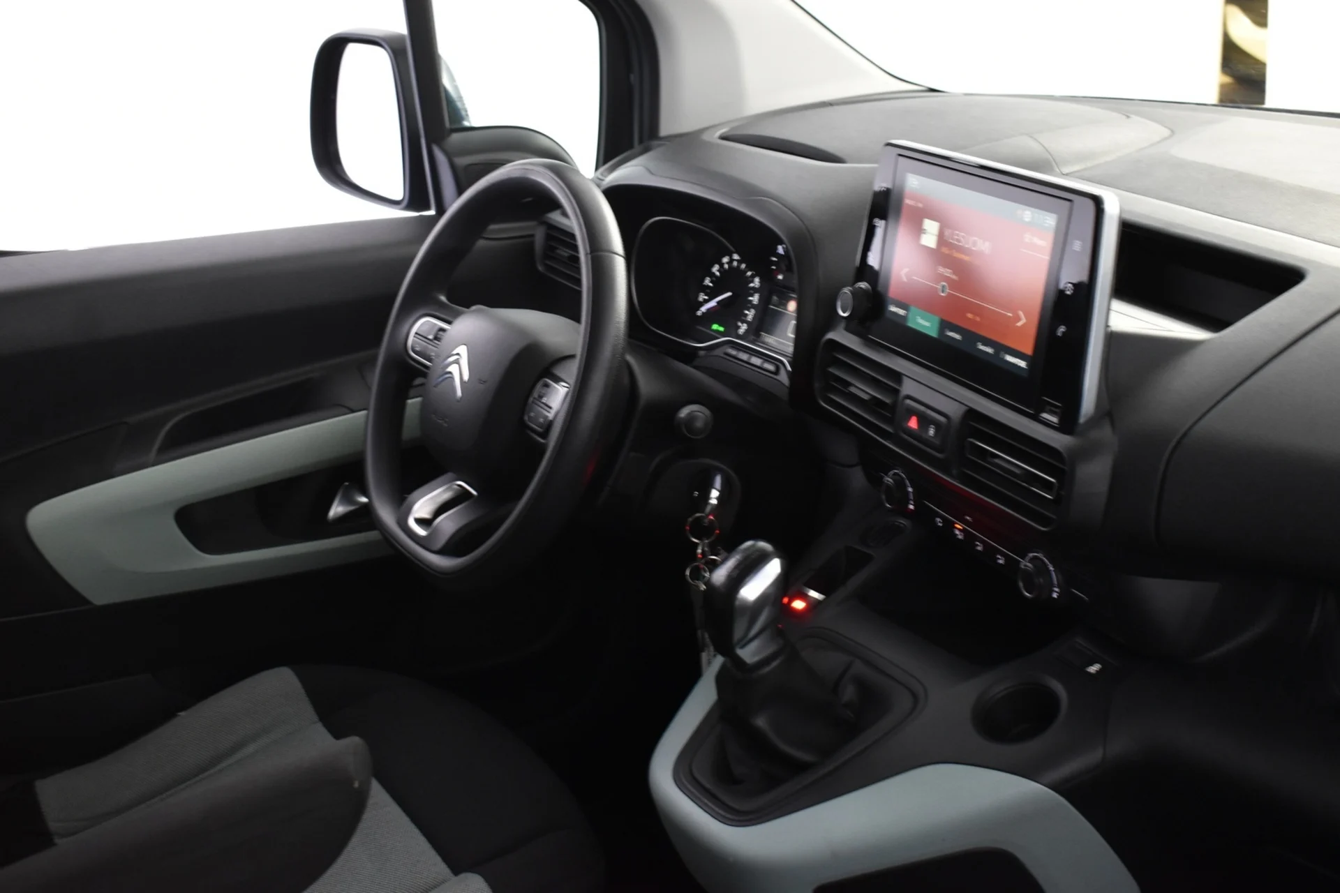 Car Image - 5IdHv4uNHsEQ08pFQrazXs