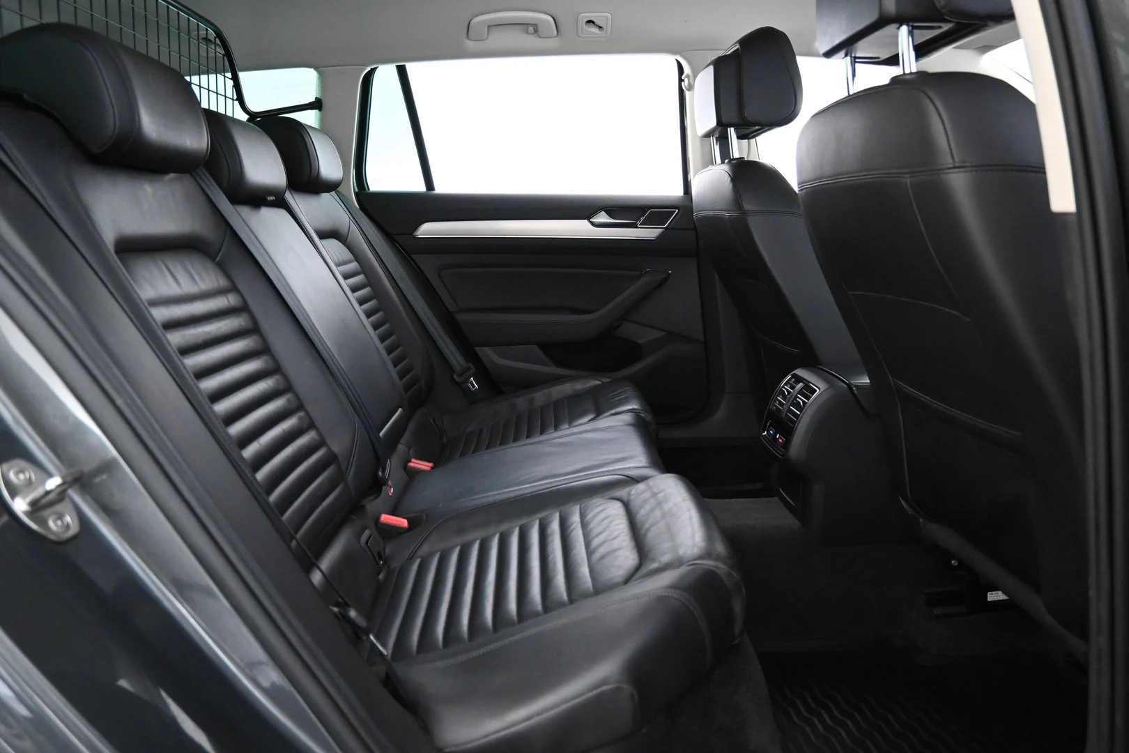 Car Image - 5iouIwbJMLljmrnfobeot1