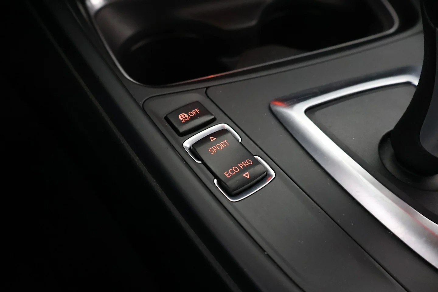 Car Image - 1hXmMYF85YESook5btj8TR
