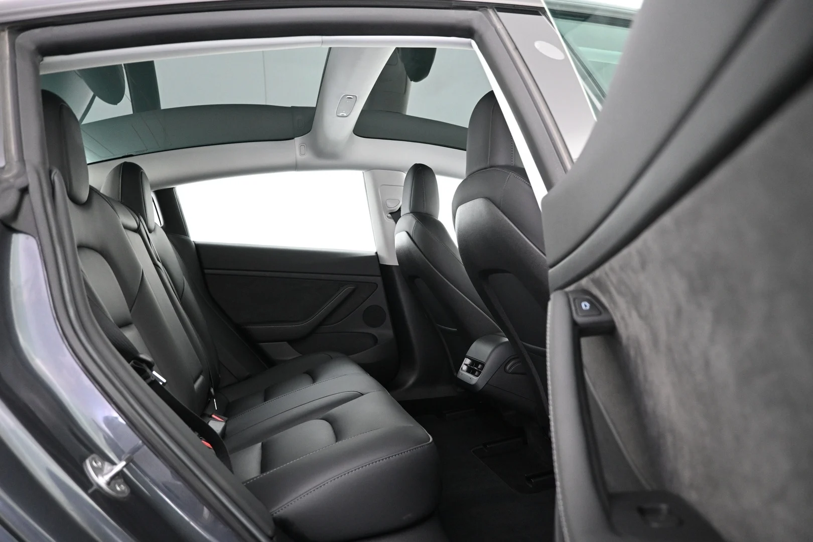 Car Image - 1y0Iio852xeTdeEdgehwwF