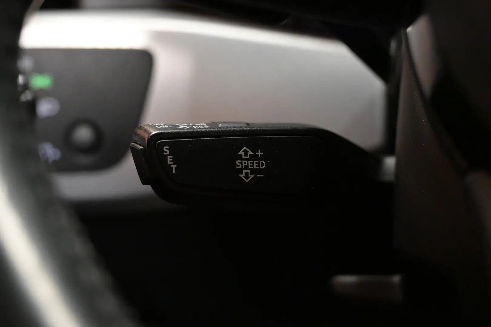 Car Image - 3j81tjdxDTGsrvVX7UQhil