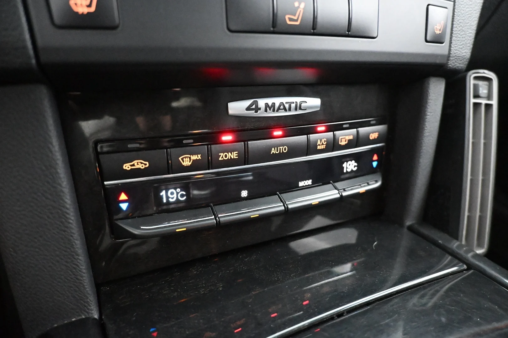 Car Image - 1FRUAW9MdCHkziJIwTnlvD