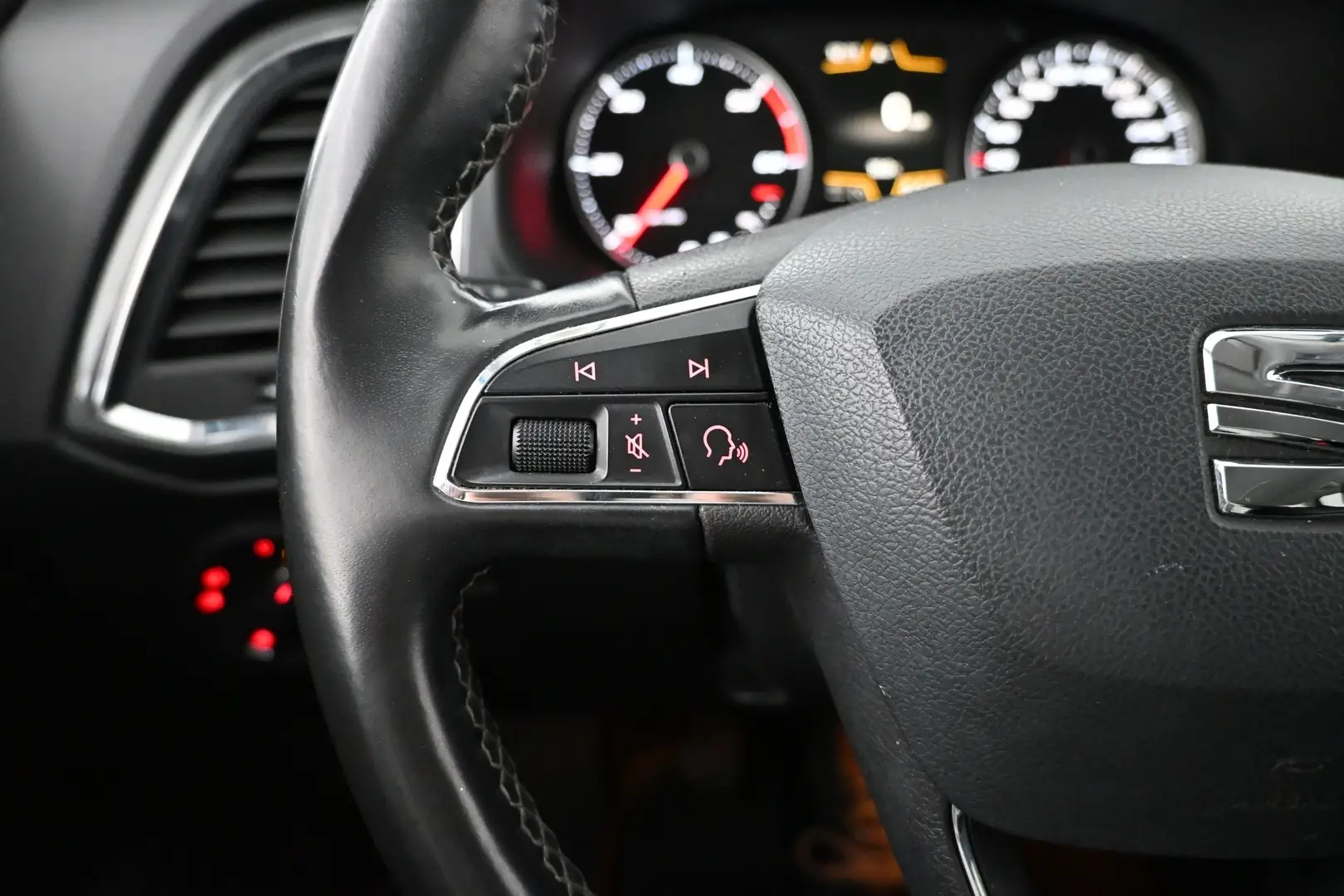 Car Image - 4oGaVHTOLETGPC51V91q7m