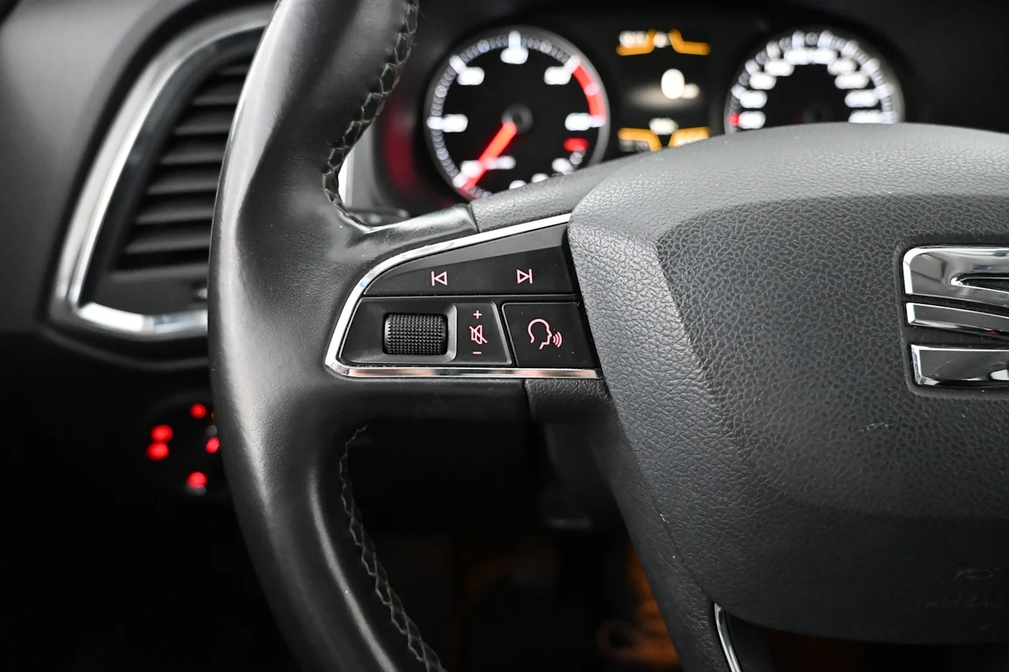 Car Image - 4oGaVHTOLETGPC51V91q7m