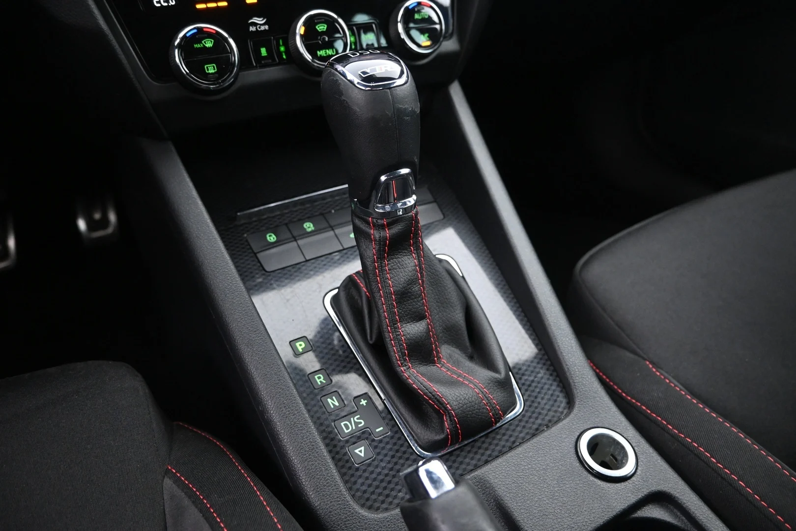 Car Image - 3NxC0Cp4jBBWg6wOfm2glD