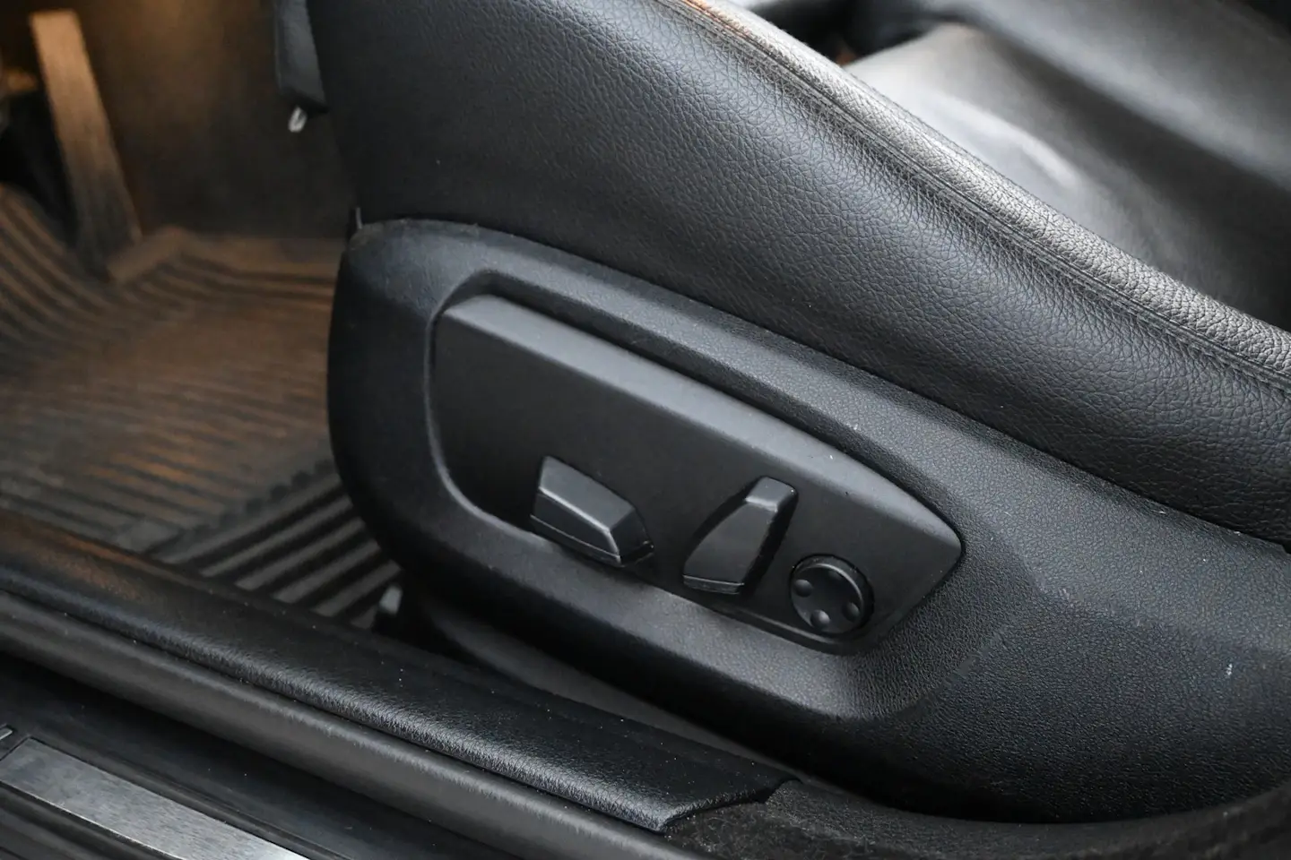 Car Image - 6wUFGOt0gds5QKw59FdHY