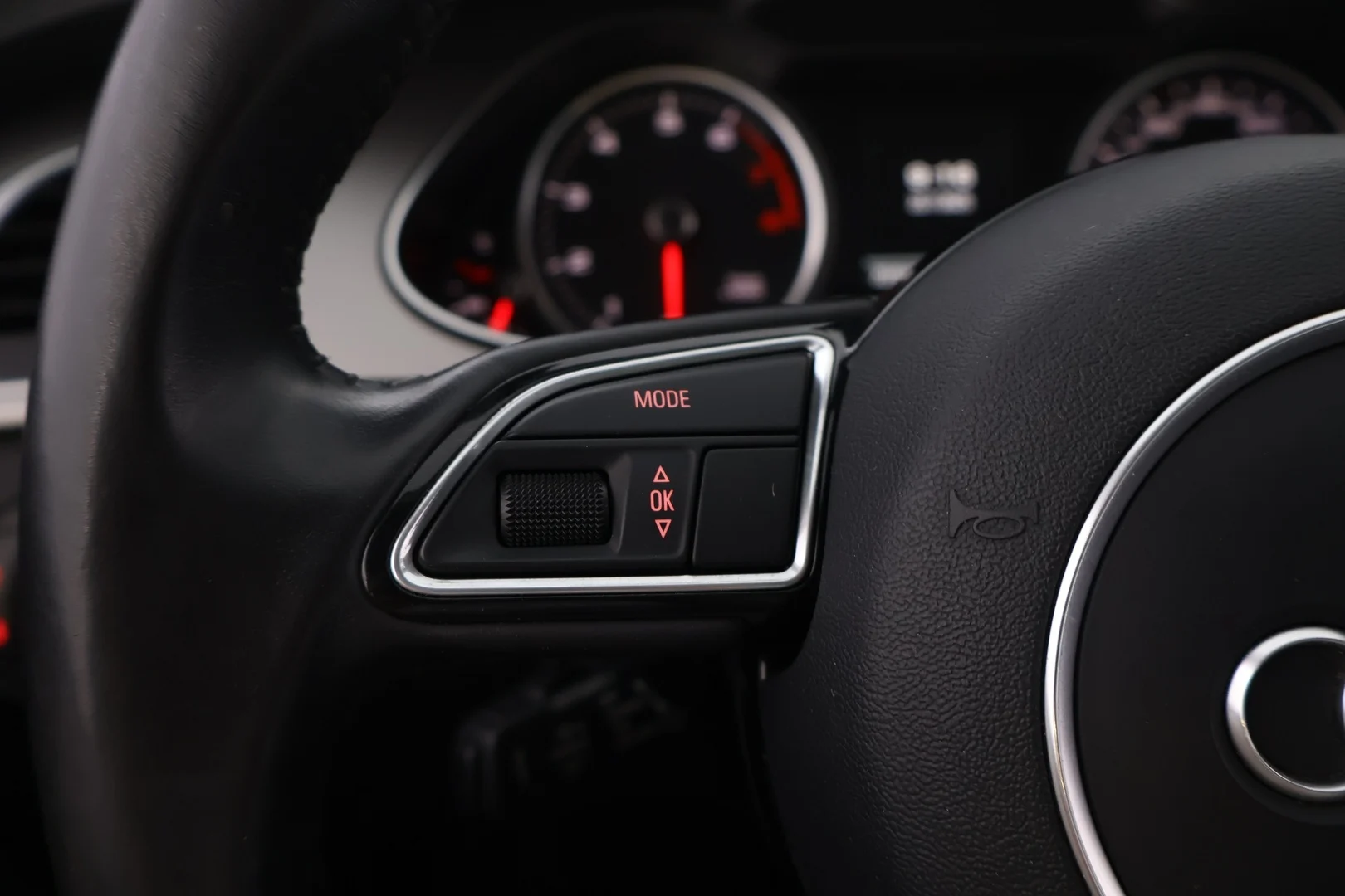 Car Image - scaeU4us1dGkNMtWL3vbn