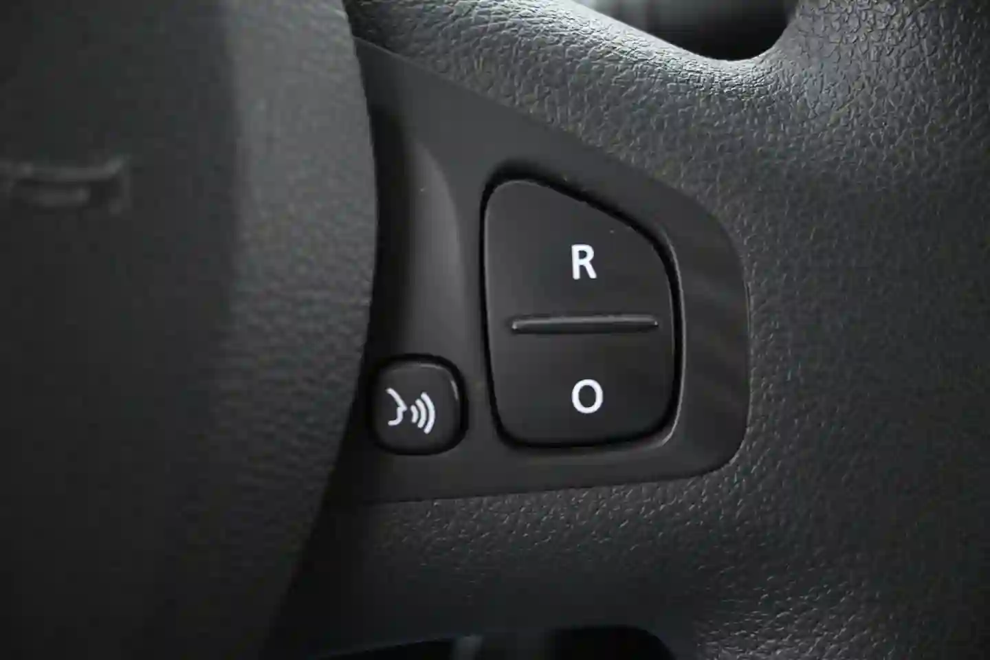Car Image - 7yhX7HdyG0f0qEbLtIqBFL