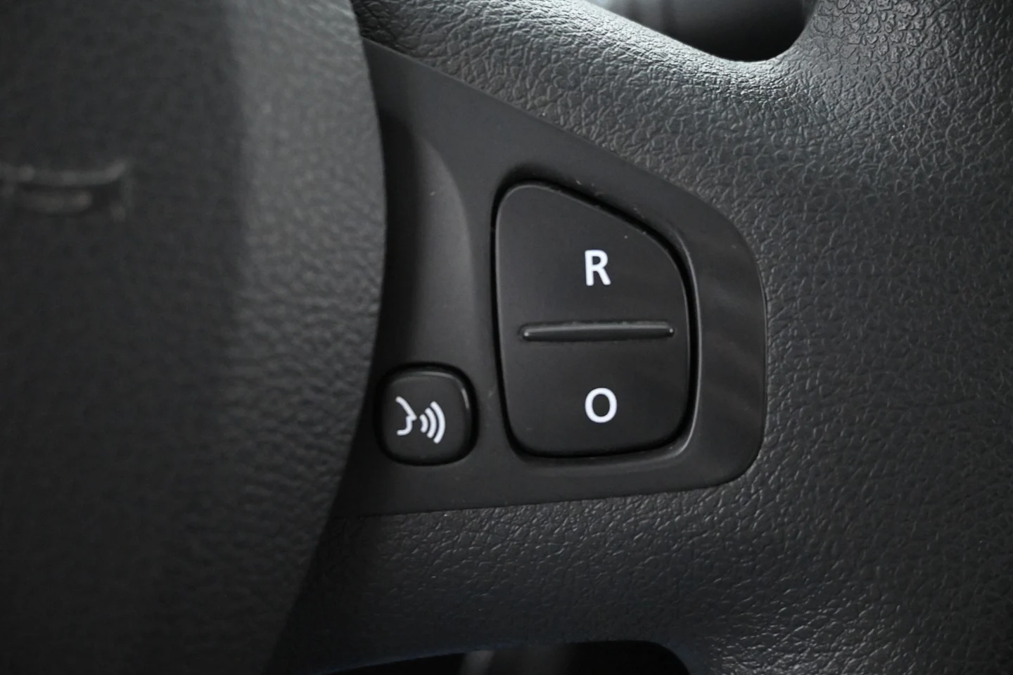 Car Image - 7yhX7HdyG0f0qEbLtIqBFL