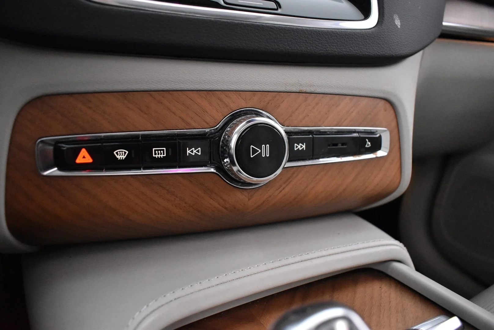 Car Image - z51cht9PwUayRfCMKaHQ3