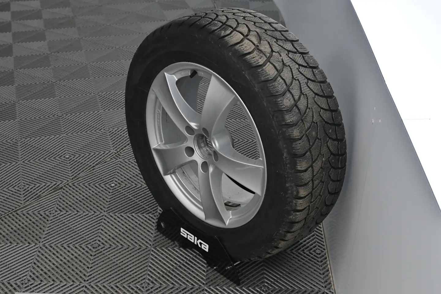 Car Image - KHRDGPXiODq2F16eiVCZm