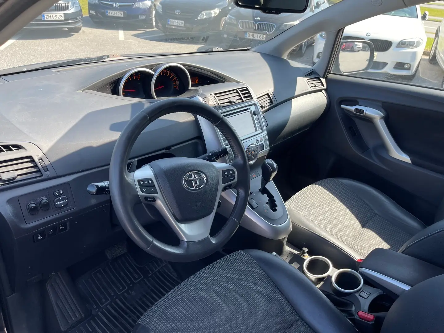 Car Image - 5uR3LrhhRzC05Dh30cB98J