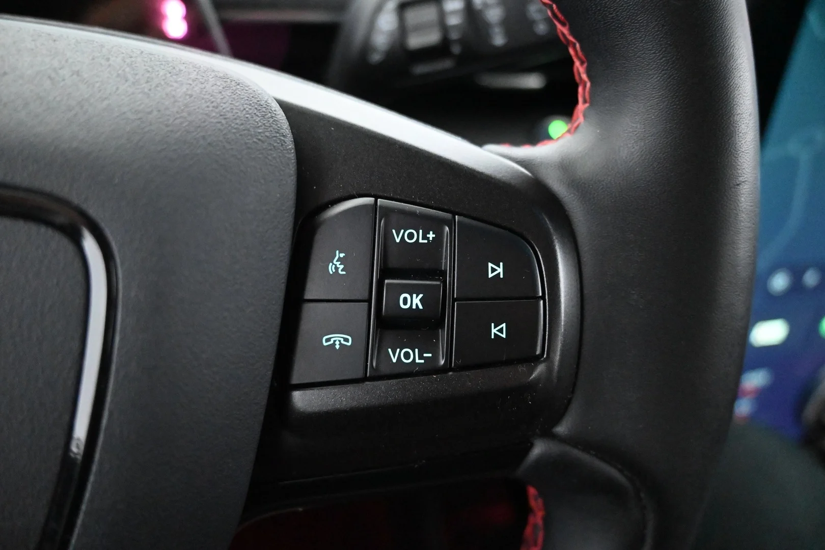 Car Image - 2I2tR4ryqL9iLbxJT3yv1j