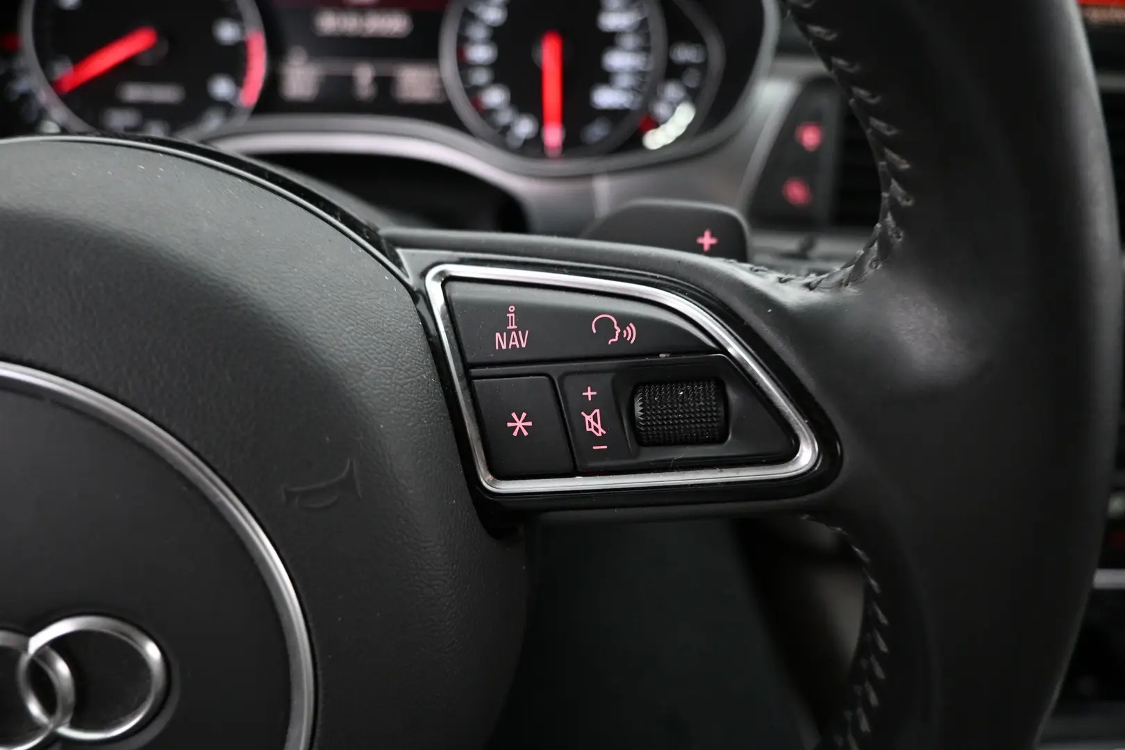 Car Image - 1eYW5kxckmklJyTMjnxpD7