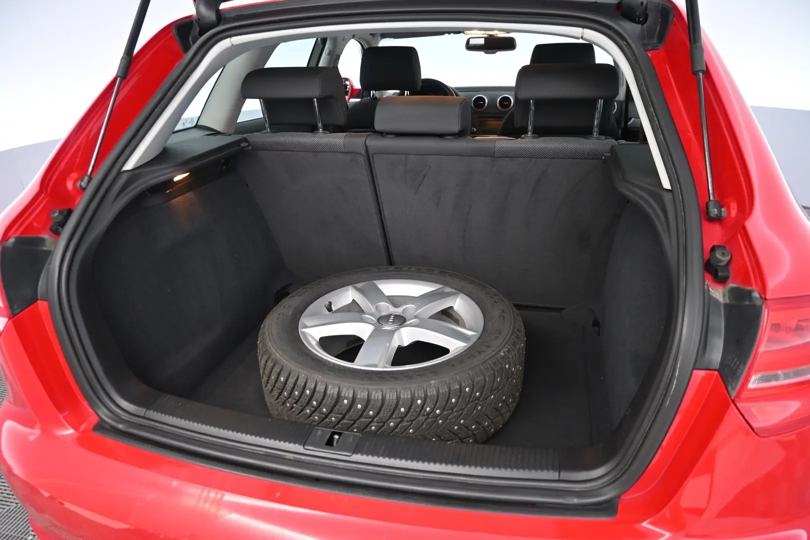 Car Image - 6jxFVkybdVqfKRMfFfi2I7
