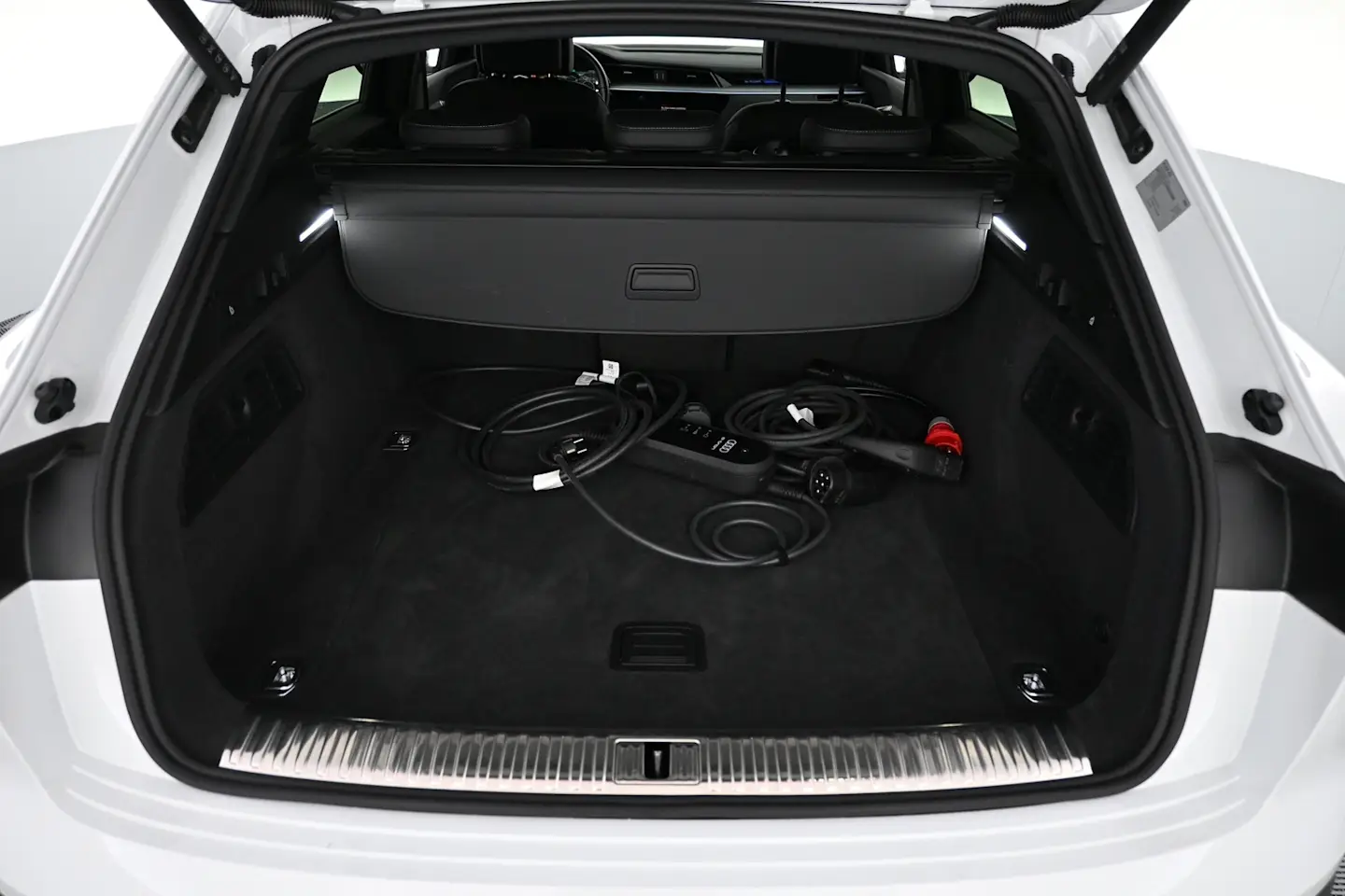 Car Image - 6yJC6dmgLSmEIARQA8LVii