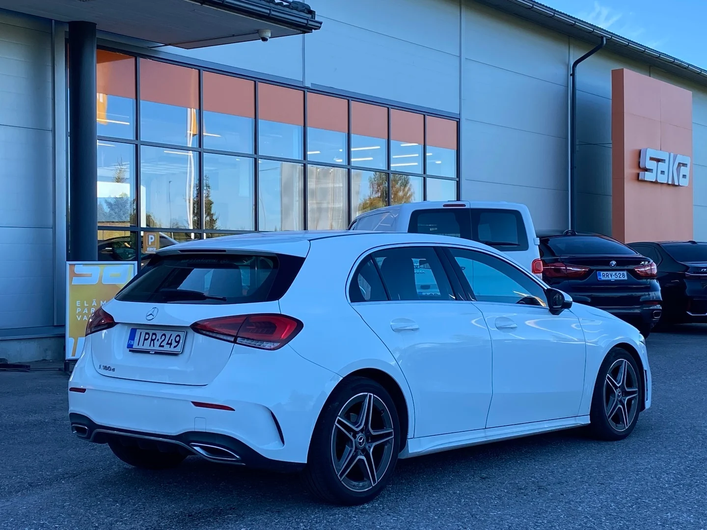 Car Image - d4MY8lH8E1iLA13B0gbR9
