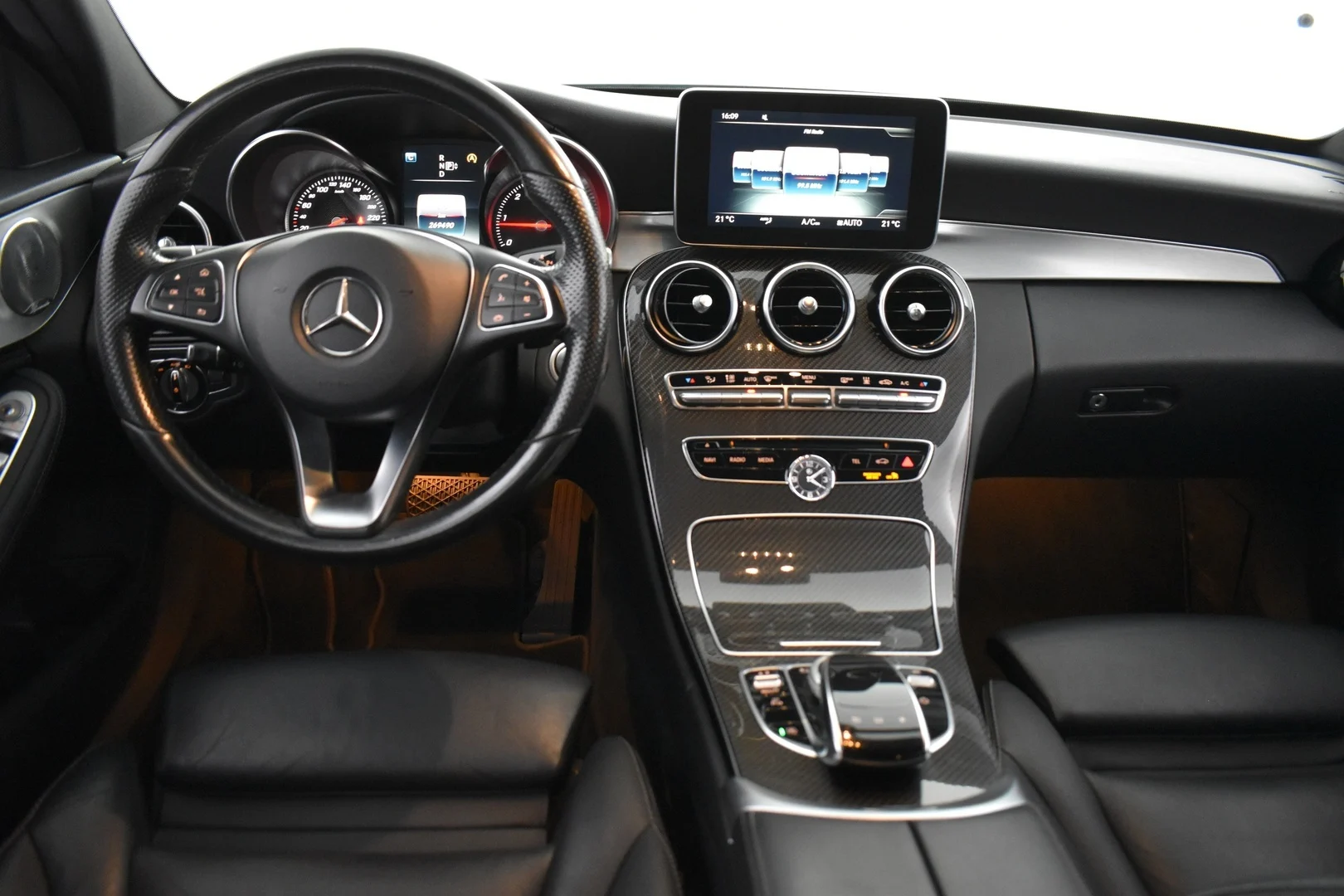 Car Image - 7B4nDk9cmQOnFkFOFq24vM