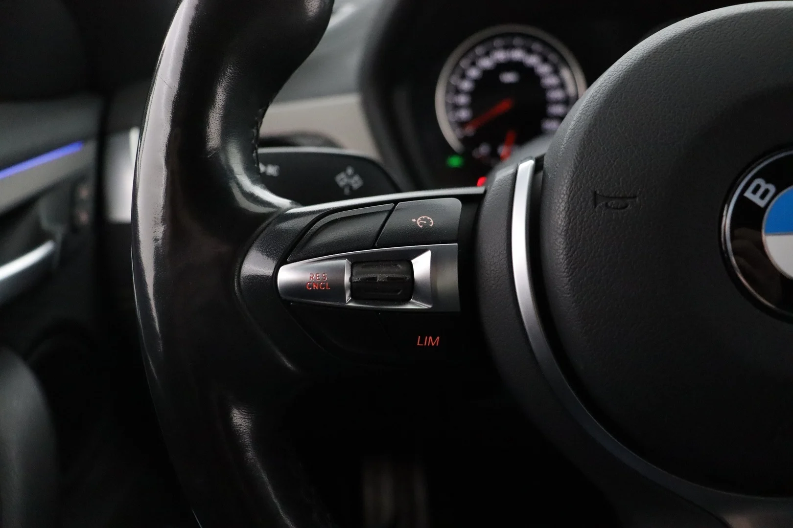 Car Image - 4TRmzcbwrYwiigxY6nJYwb