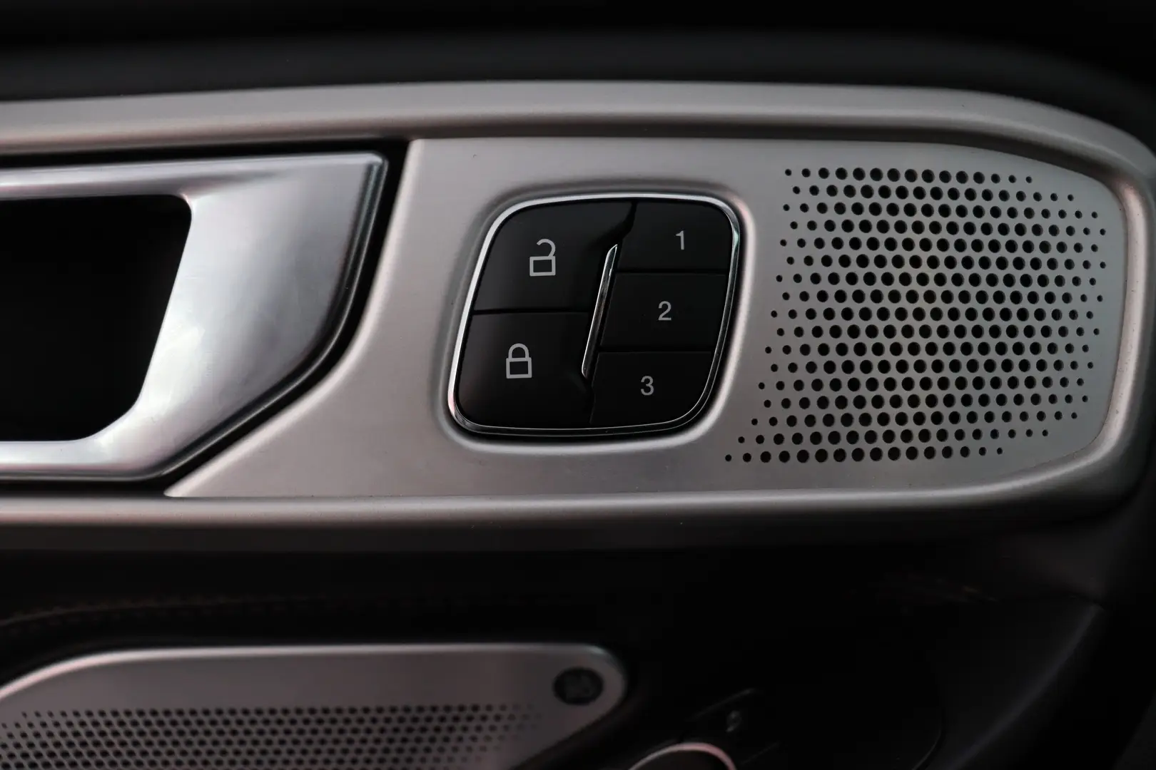 Car Image - 17yrcklsMArB50WLDaLeZQ