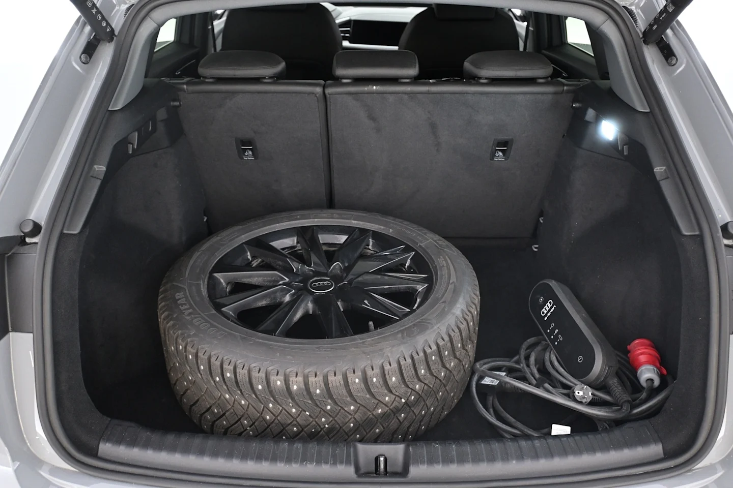 Car Image - 1Qrbkzq1nEWvksNtCFD05t