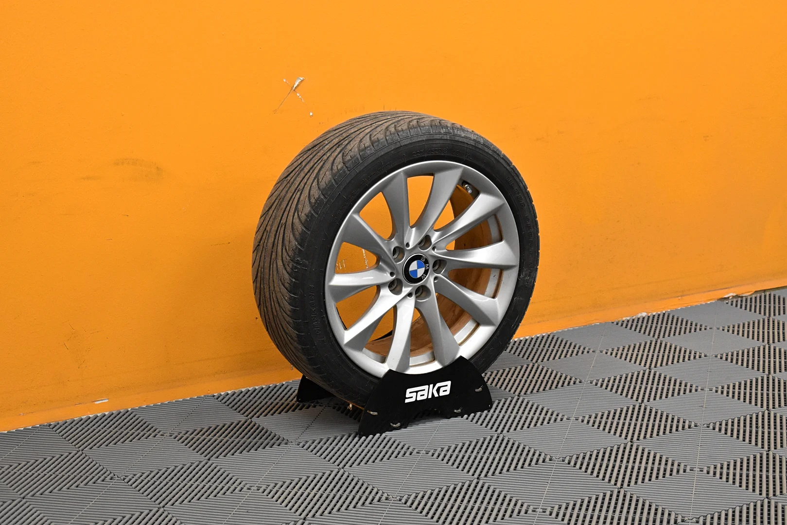 Car Image - 6NAFzxMCfGfxipp2RaYq1j