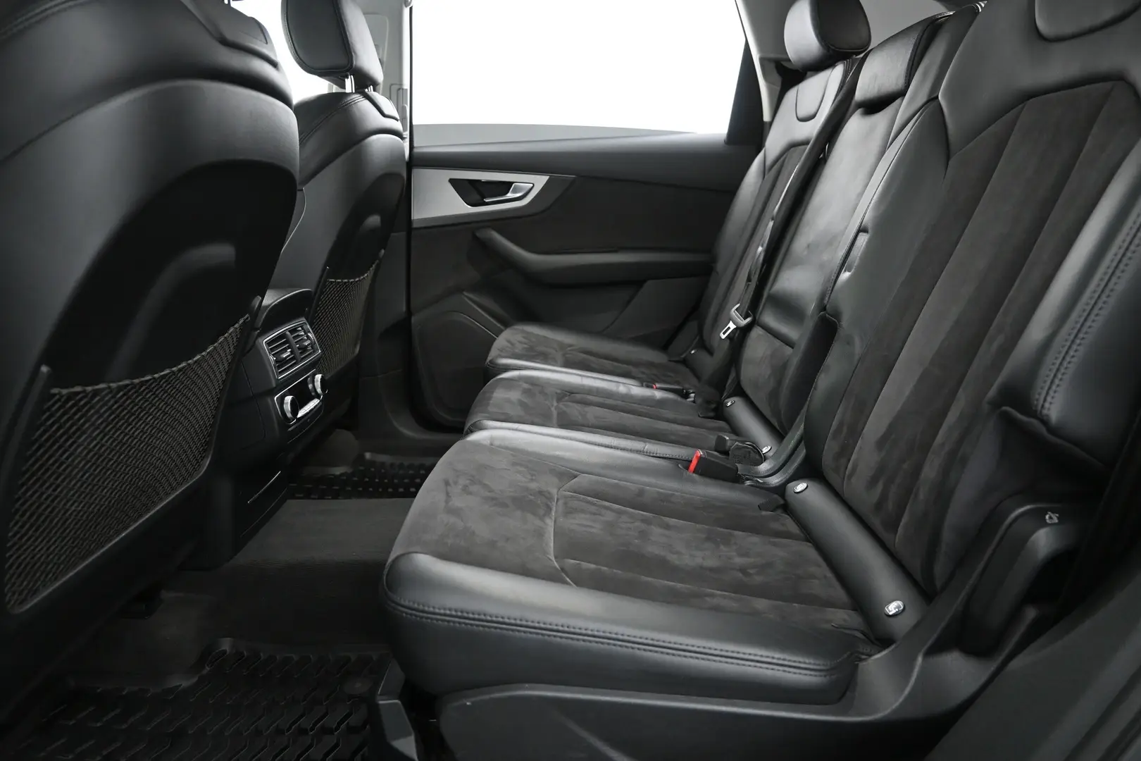 Car Image - 65Um2n2yoVvUtpGWHJYpfe