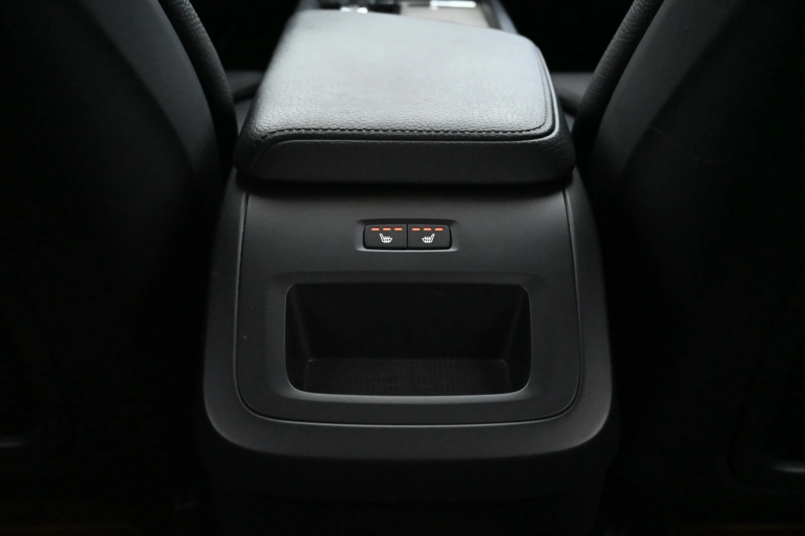 Car Image - m2boAQbSxQxH1pFwrENaH