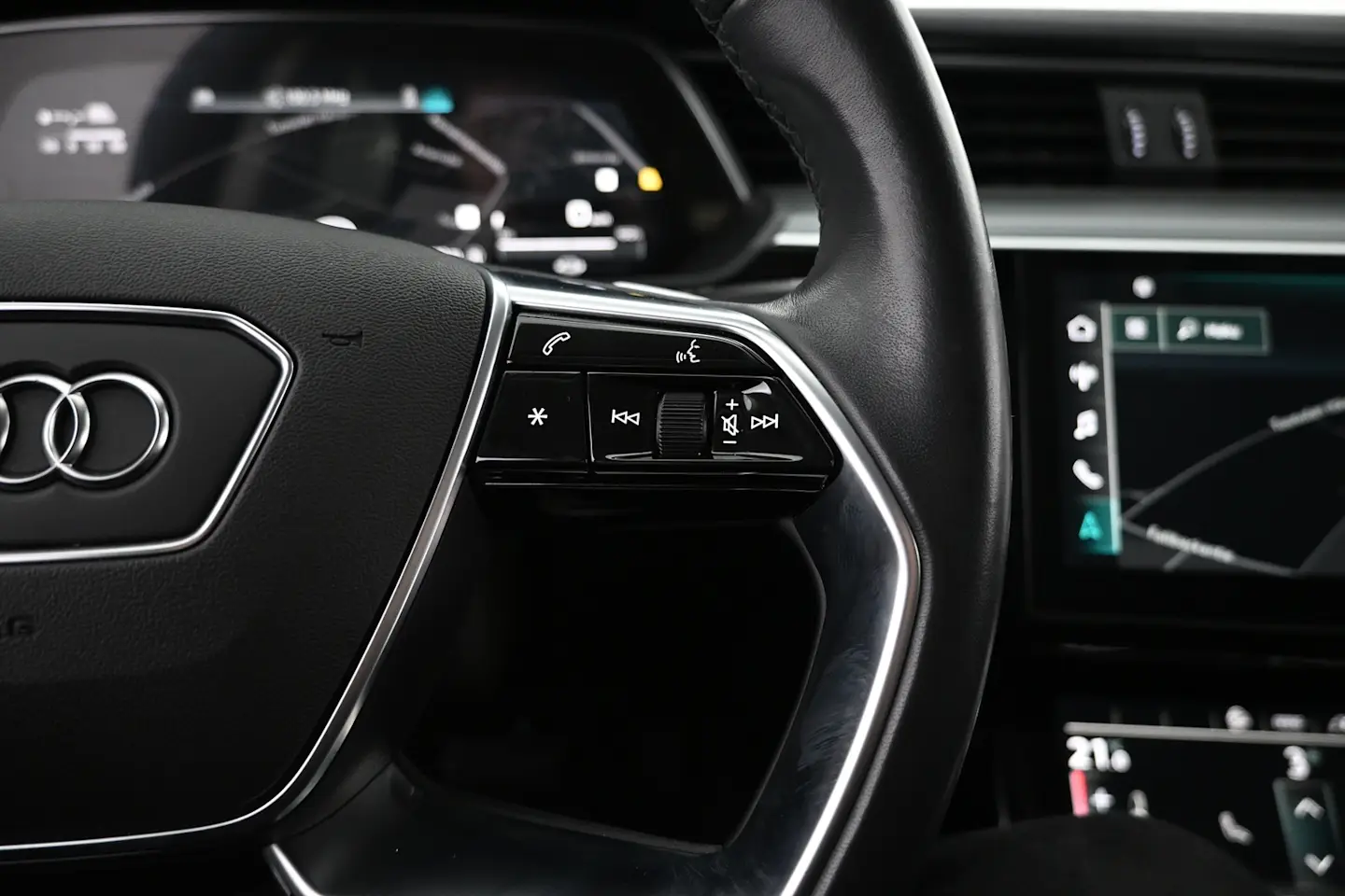 Car Image - FrliycviR5Avr3tVogbnr