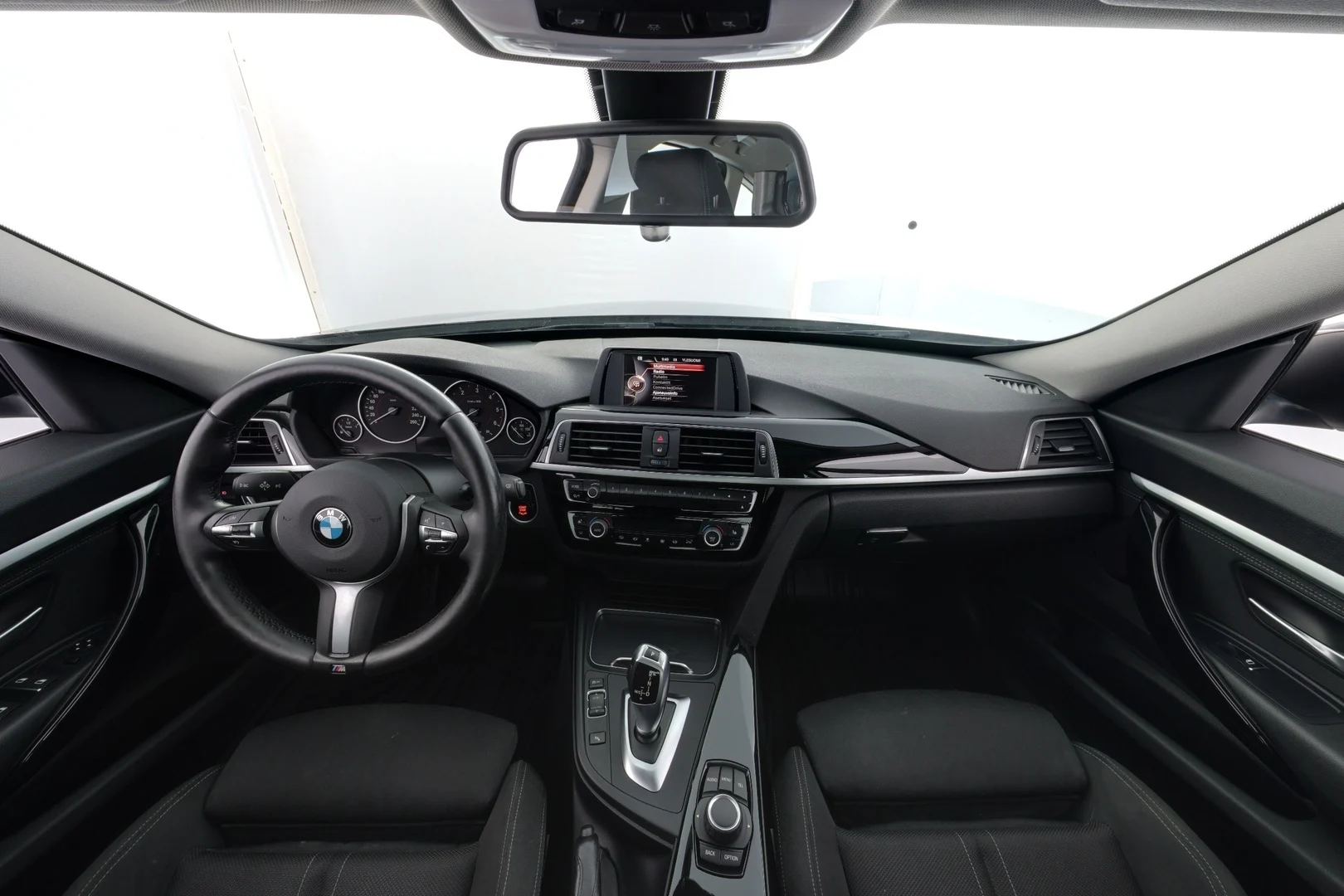 Car Image - Tct6X00Q51JEwYdsOYIPV