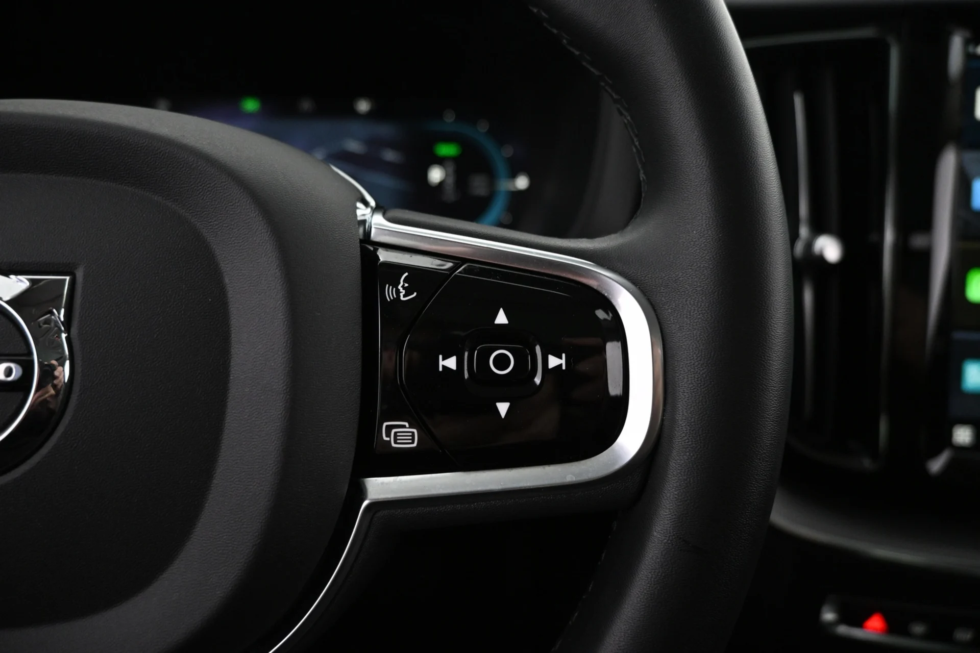 Car Image - 1D32nQ0jdGjSHnH6Hv4Arr