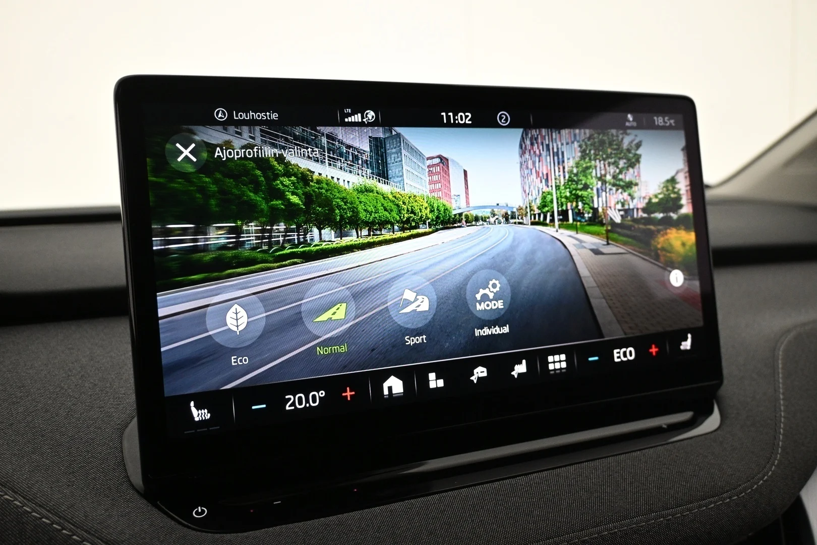Car Image - 3zJtbbIPKFpcsk8P32NbRv