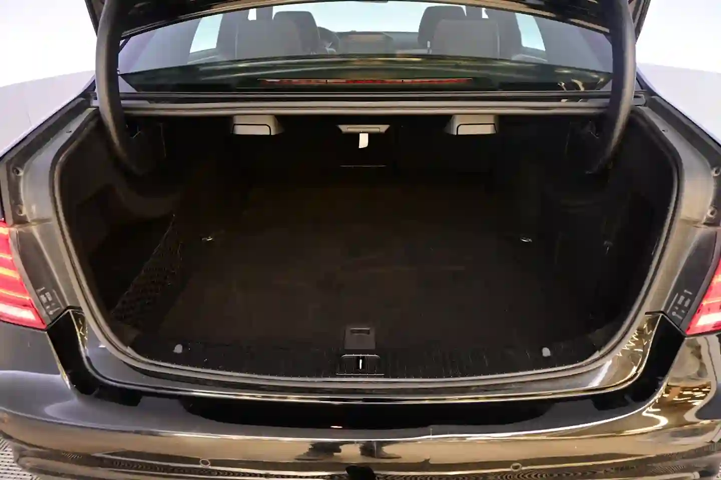 Car Image - 3HLls2Rp3LD0YhvkWV3iQV