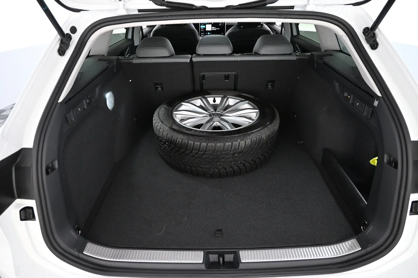 Car Image - 3Tc17S9oCoygshzjNyVB7z