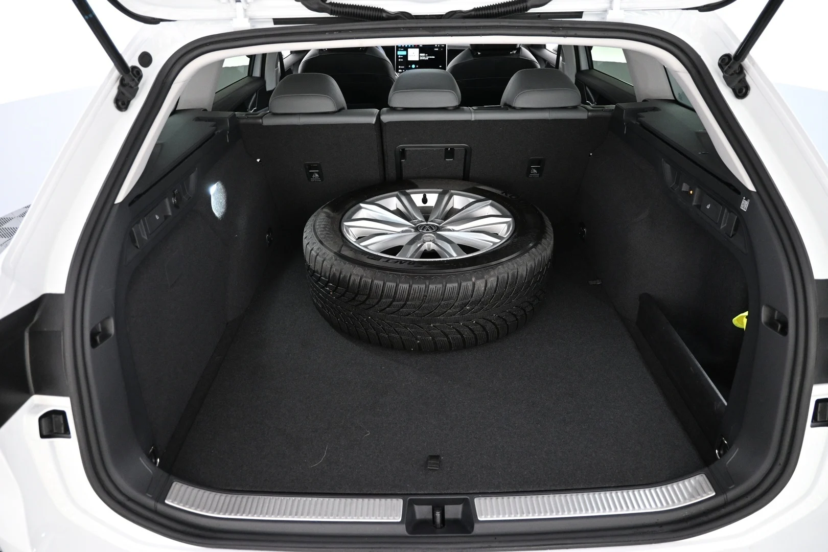 Car Image - 3Tc17S9oCoygshzjNyVB7z