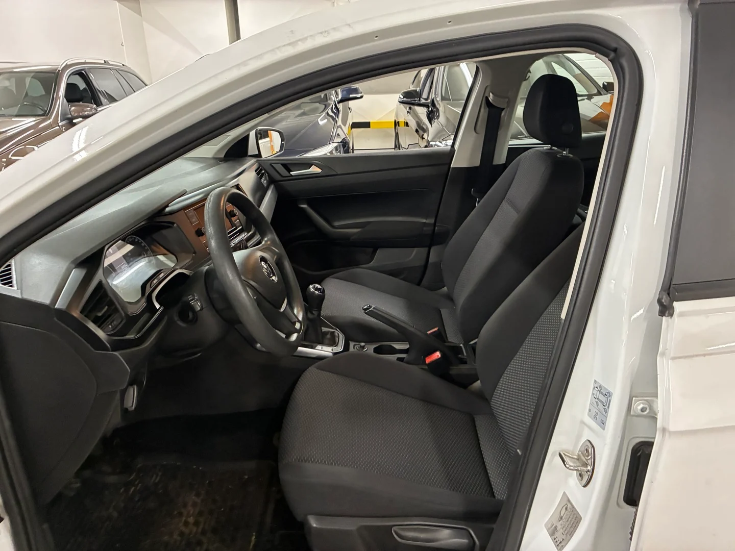 Car Image - qoS1NZfzvaAjpClvE1DvW