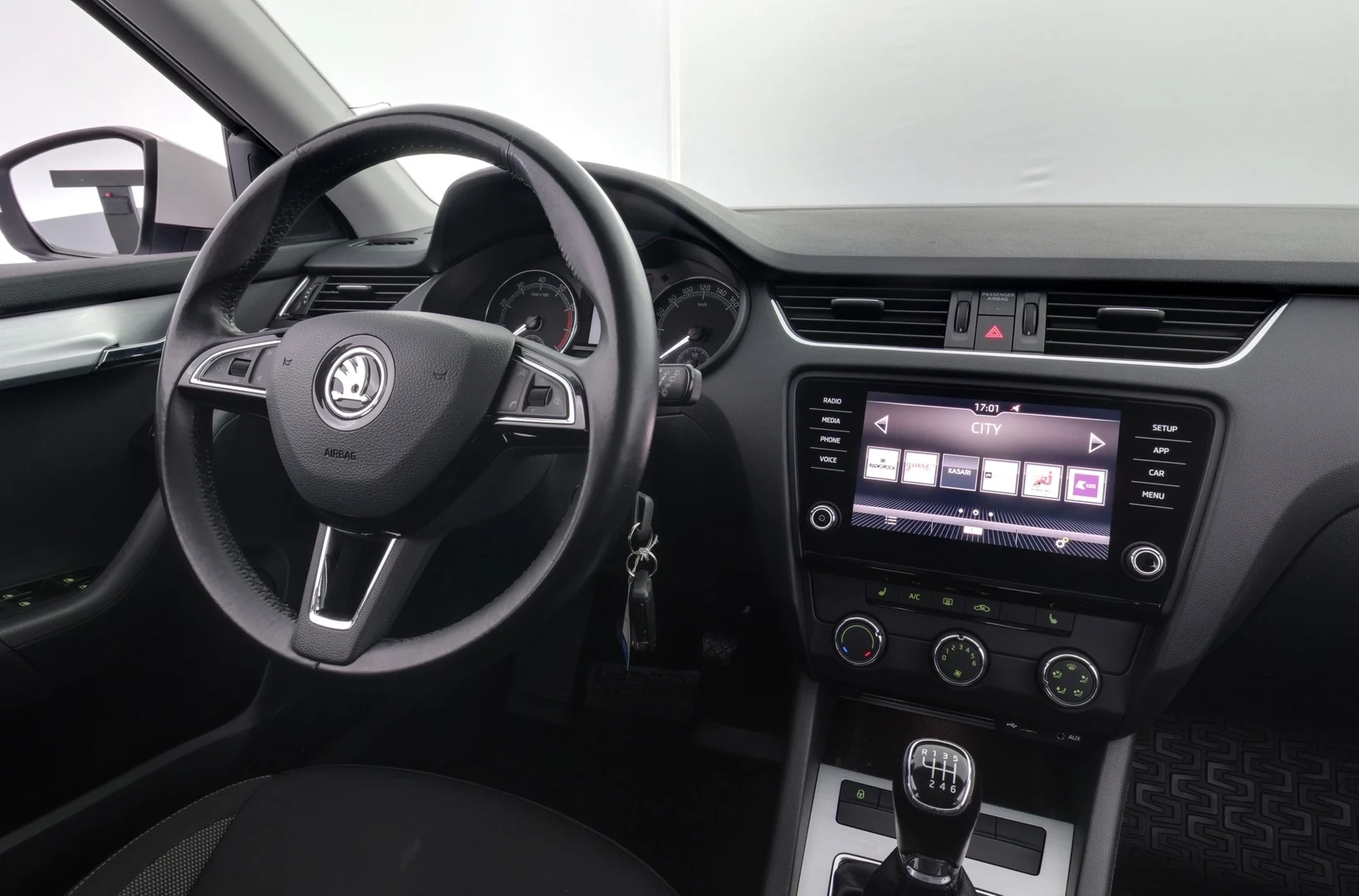 Car Image - 7xyXTemRP8voErcYr3Nb2X