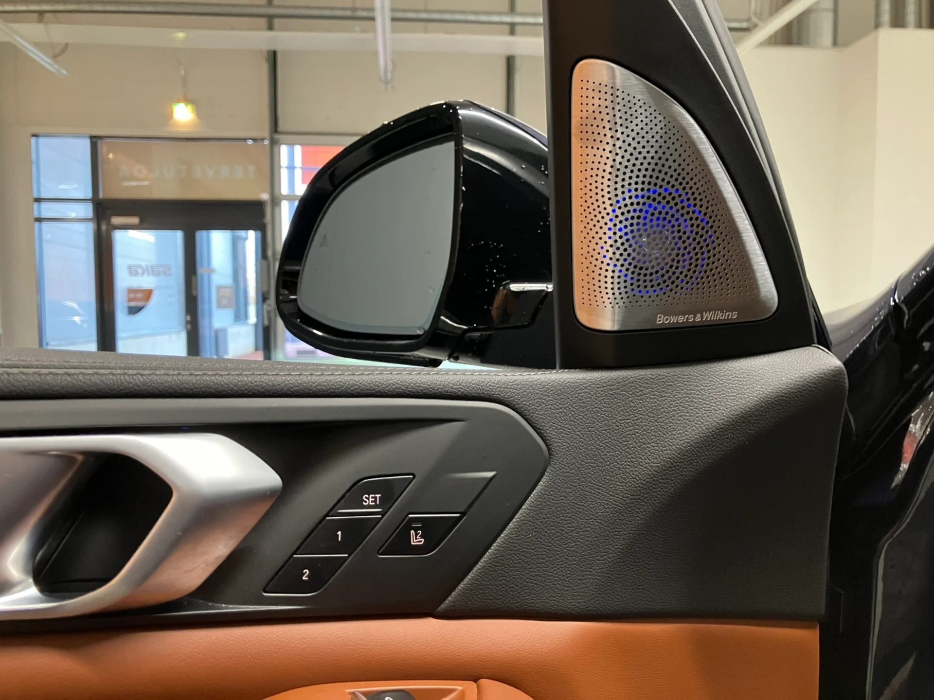 Car Image - 6a6G32rnsuOITWlzlnkyGs