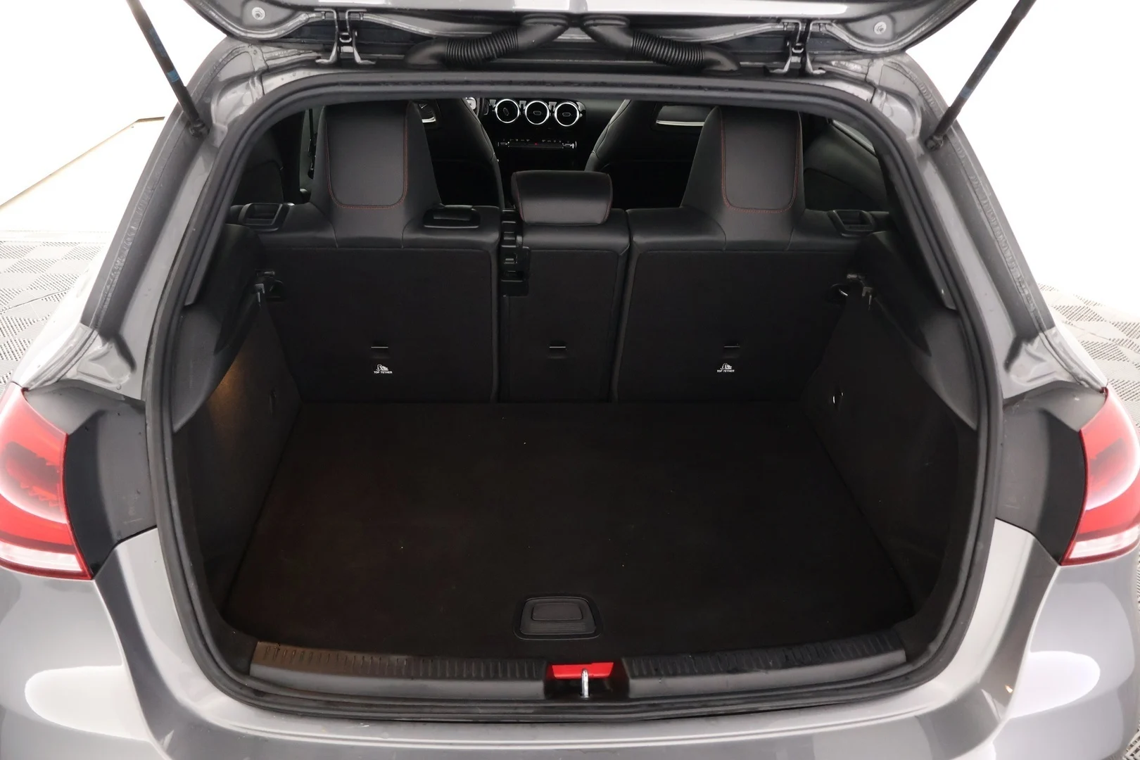 Car Image - 61SkymPmBvwSH0E4nBixhU